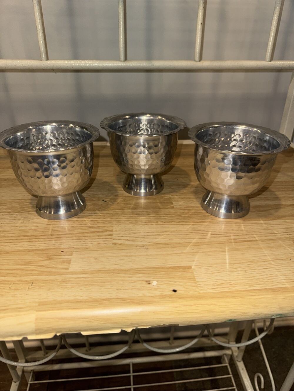 IHI Hammered Aluminum Bowls Set Of 3